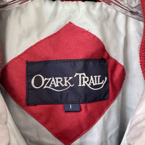 Vintage Distressed Ozark Trail Red Insulated Jacket Men’s Medium Coat Zip Bomber - Picture 4 of 10